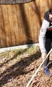 Aurel Tămaș a săpat și a greblat în curtea lui din Cluj jpeg