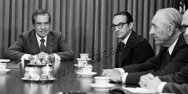Alan Greenspan (centru) pe cand era inca în fruntea Fed