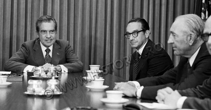 Alan Greenspan (centru) pe cand era inca în fruntea Fed