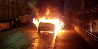 Masina incendiata in Franta 