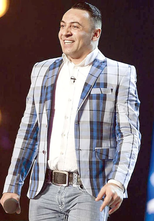 Tarky a rămas în Anglia și face bani ca fotomodel și chelner