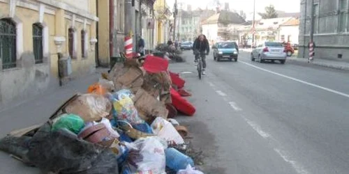 Curăţenia de primăvară continuă