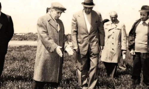 Iliescu şi a publicat memoriile: „Elena Ceauşescu nu cred să fi citit ceva vreodată  Era limitată total“ jpeg