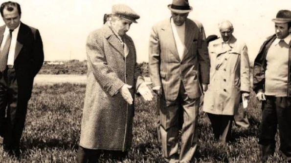 Iliescu şi a publicat memoriile: „Elena Ceauşescu nu cred să fi citit ceva vreodată Era limitată total“ jpeg