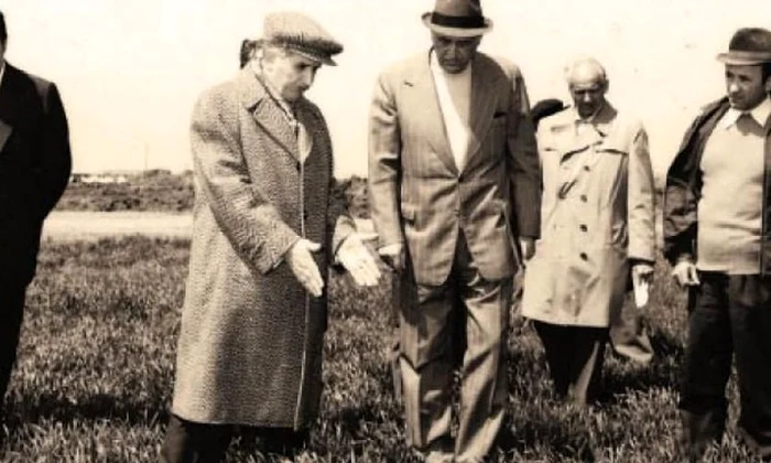Iliescu şi a publicat memoriile: „Elena Ceauşescu nu cred să fi citit ceva vreodată  Era limitată total“ jpeg