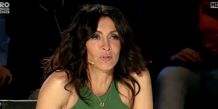 Adonis a vrăjit-o pe MihaelaFoto: captură Pro Tv