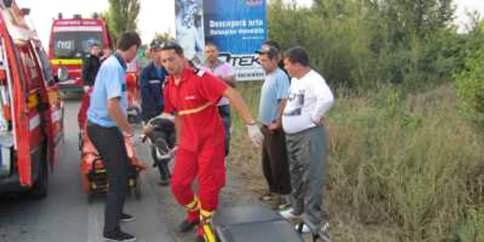 Trei persoane au fost rănite în urma accidentului