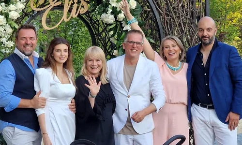 nasul Horia Brenciu, nasa Alice Dumitrescu, Mirela Vaida si sotul ei la botezul baietelului designerului Ellida Toma   Instagram (32) jpg
