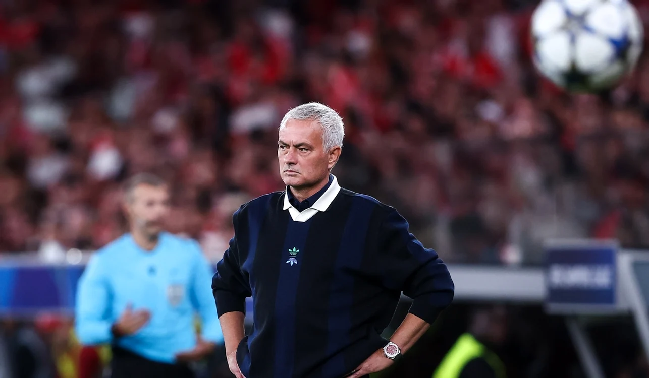  José Mourinho, aproape de o revenire în fotbalul portughez (FOTO: EPA)