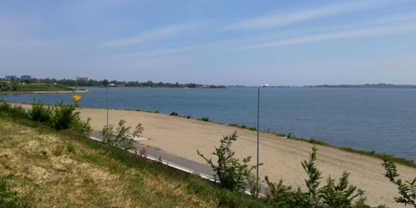 Faleza plaja lacul Techirghiol Foto Sînziana Ionescu