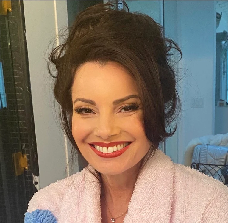 Fran Drescher are același ten lipsit de riduri ca pe vremea când juca în serial - foto Instagram