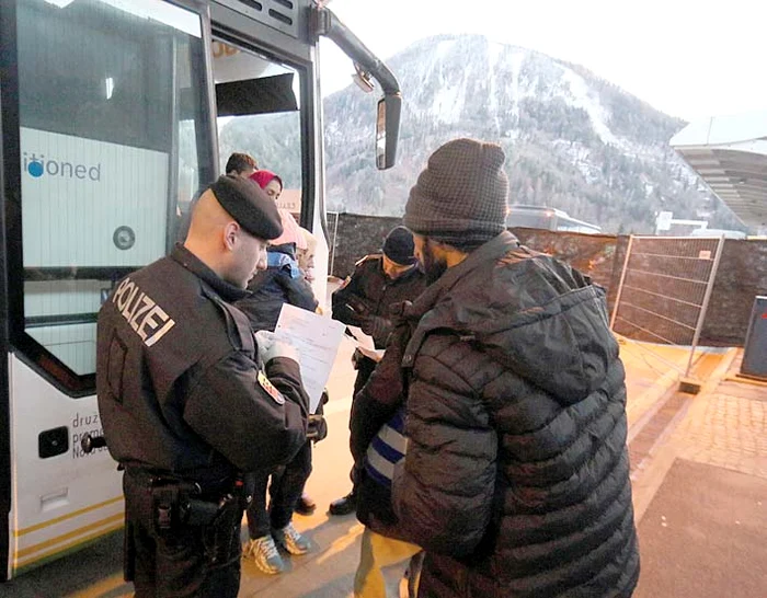 Austria. Localnicii au reacţionat dur după ce în localităţile unde au sosit imigranţi a crescut criminalitatea