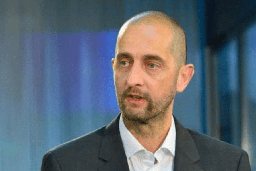 Muncitorii din fabrici duc greul economiei. Profeția unui director executiv din Cluj-Napoca 