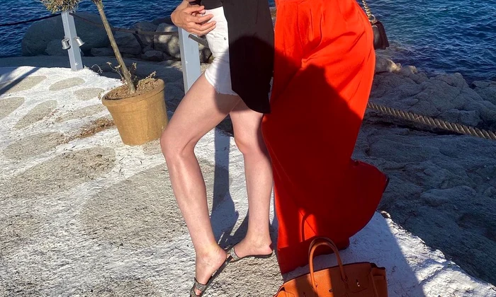 41 monica gabor si ramona gabor in mykonos jpg jpeg