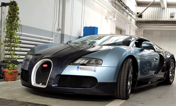 Un Bugatti Veyron-RAR