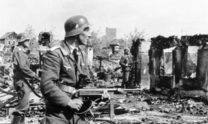 Soldați germani la Stalingrad (foto: Das Bundesarchiv Bild 183 B22478)