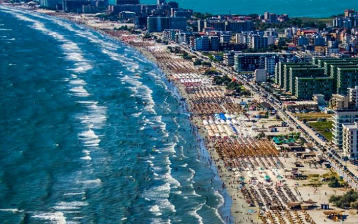 Litoralul Românesc oferă tarife cu 70 la sută mai mici decât în sezonul în 2021. Foto: adevărul.ro