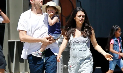 ashton kutcher si familia hepta 2445766 jpg jpeg