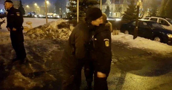 flori protestatari jandarmi brasov