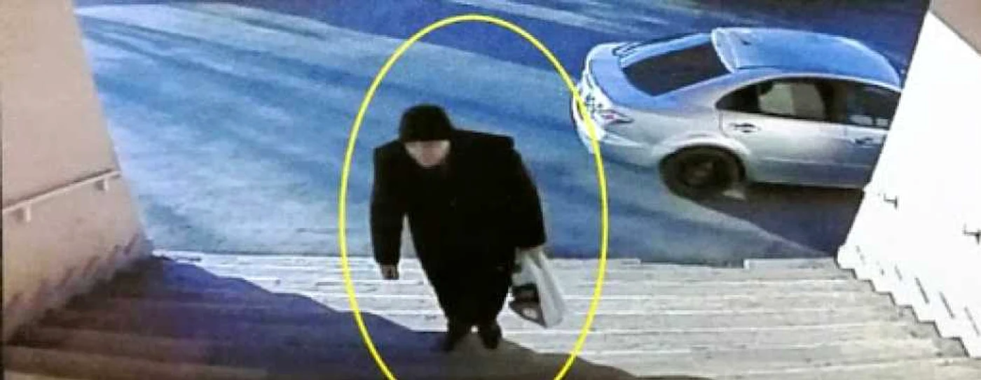 Autorul crimei, în momentul intrării în spital. FOTO:D.S.