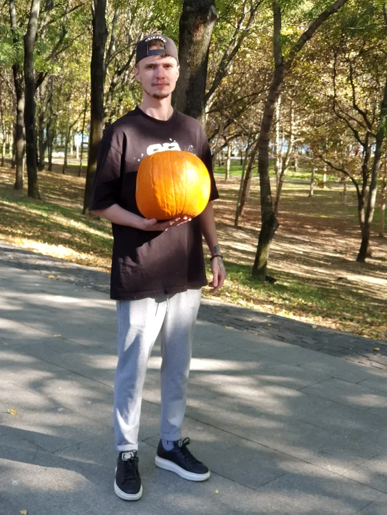 Dovleac de 5, 5 kilograme la festivalul Dovlecilor din Parcul Titan