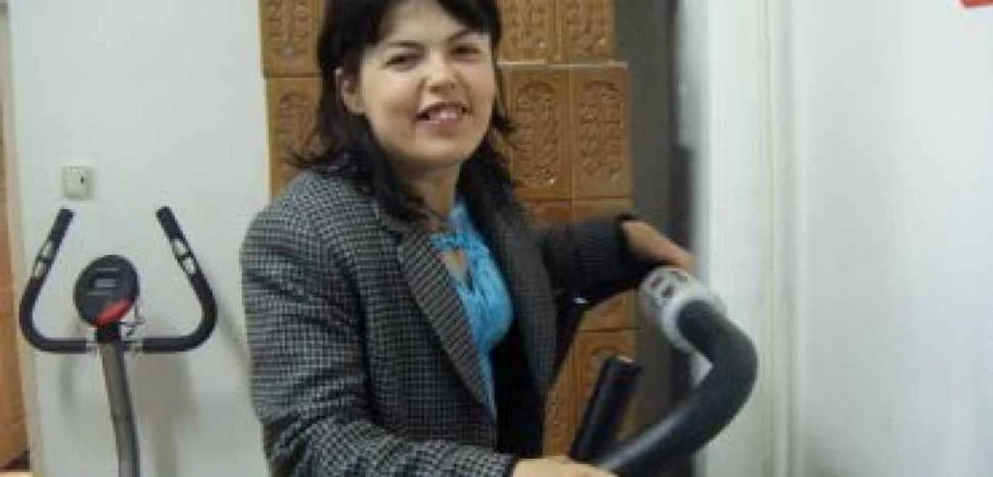 Târgu-Jiu: Primăria mai angajează 50 de asistenţi personali