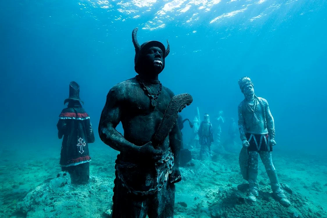 Jab Jab - sculptură realizată de Jason deCaires Taylor