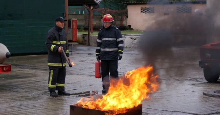 ISU Arad trage atenţia arădenilor asupra incendiilor