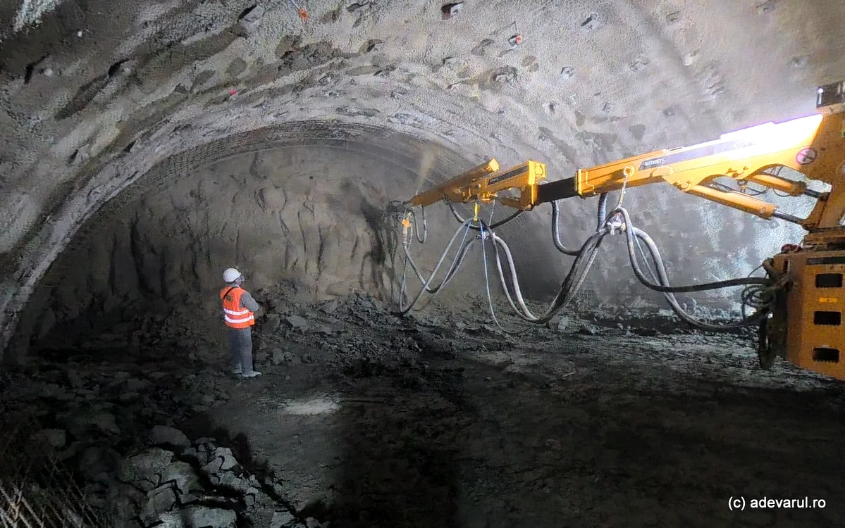Unul dintre tuneluri. FOTO Adevărul / Daniel Guță
