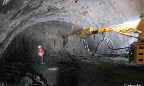 Autostrada cu tuneluri din vestul României Tunelurile de la Holdea Foto Daniel Guță ADEVĂRUL (43) jpg