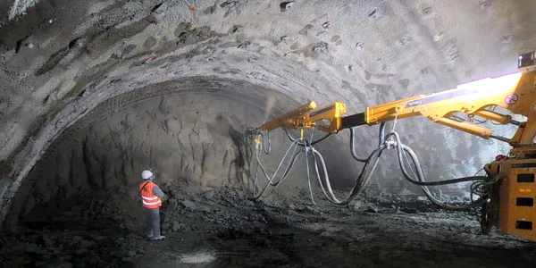 Autostrada cu tuneluri din vestul României  Tunelurile de la Holdea  Foto Daniel Guță  ADEVĂRUL (43) jpg