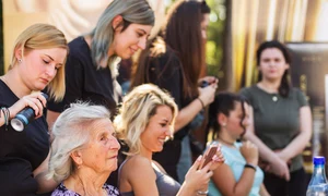 baza1  2col salonul avon satul valea parului 2 jpeg