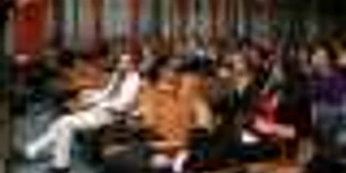 Peter L. Imre îi încurajează pe studenţi să-şi urmeze pasiunile Foto: Lucian Muntean