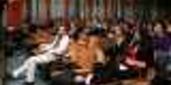 Peter L. Imre îi încurajează pe studenţi să-şi urmeze pasiunile Foto: Lucian Muntean