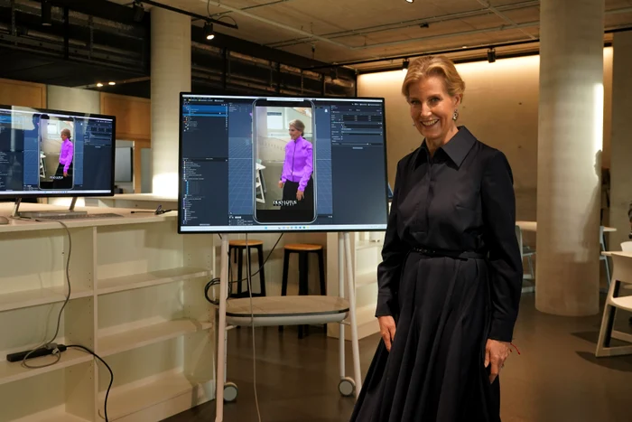 Ducesa Sophie, vizită regală la Colegiul de modă, Profimedia (2) jpg