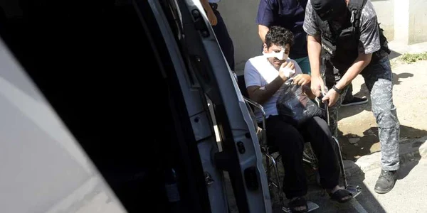 Abdullah Atas administrator al firmei Atas Light este scos din Spitalul Floreasca si transportat la Tribunalul Bucuresti FOTO MEDIAFAX