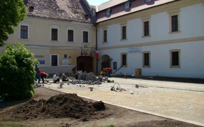 Foto Arhiva Cele mai multe contracte au fost încheiate în construcţii