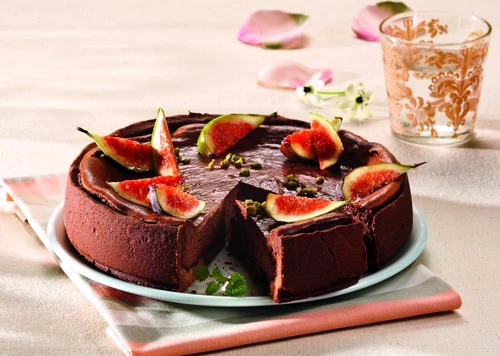 tort de ciocolata cu smochine jpeg