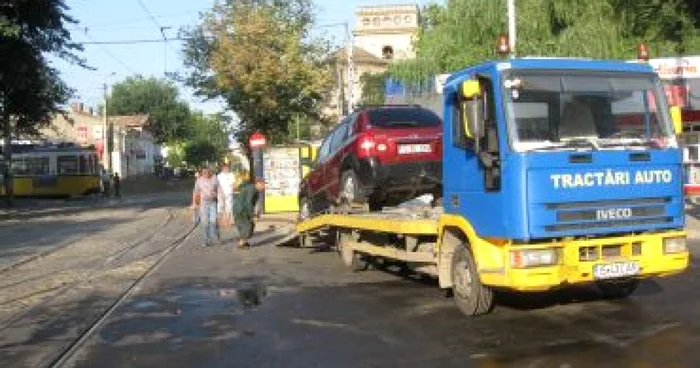 Iaşi: Tramvaie blocate în Târgu Cucu de un şmecher în trafic