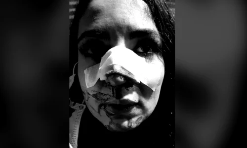 cristina joia agresata png