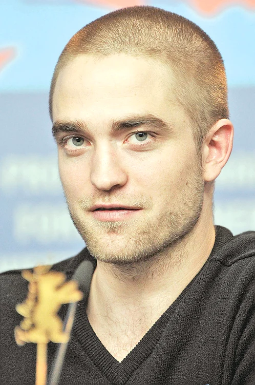 
    Robert Pattinson  