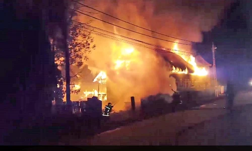 Casa părintească a Laurei Lavric  a fost cuprinsă de un incendiu  jpeg