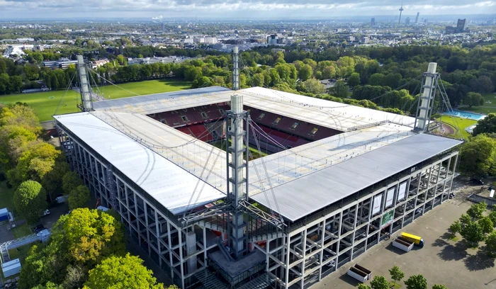 RheinEnergieStadion, stadionul pe care joacă, de obicei, FC Köln (FOTO: EPA)