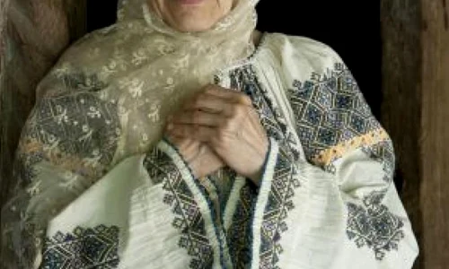 Târg cu peste 200 de ii lucrate manual şi expoziţie de „fotografie cu IE“, în Capitală jpeg