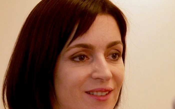 Prin tabletele şi PC-urile oferite profesorilor, ministrul Educaţiei Maia Sandu vrea să testeze şi programul live.edu dezvoltat împreună cu Microsoft