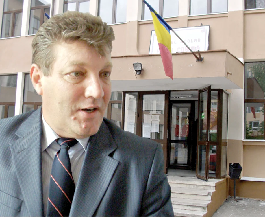 Florin Smeureanu, şeful ISJ Vâlcea: “Singura măsură pe care am putut să o luăm a fost mutarea elevei la altă şcoală”