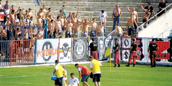 Oradea: Atmosferă fierbinte la stadionul Iuliu Bodola