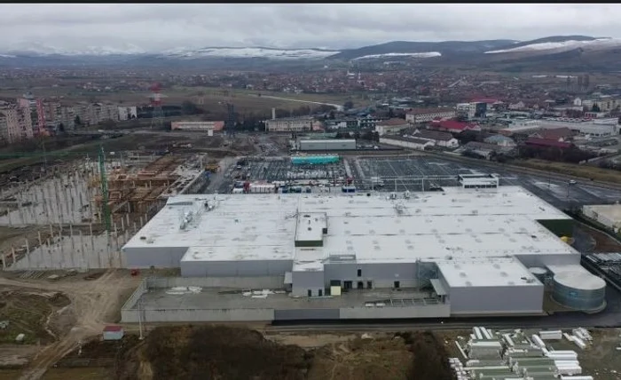 Construcția noului mall avansează în ritm alert FOTO alba24.ro