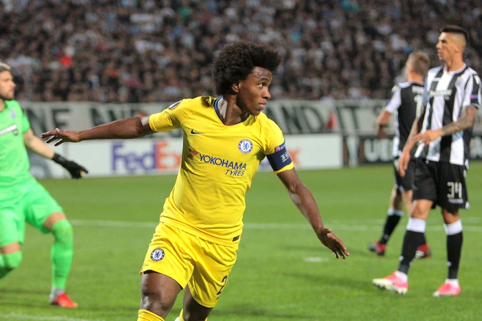 Brazilianul Willian, propulsat în fotbalul mare de Lucescu senior la Şahtior, l-a "înjunghiat" pe Lucescu junior joi seara, în Liga Europa