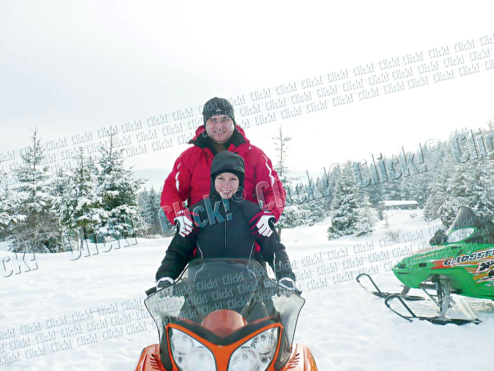 Sora Nicoletei, plimbată de iubit cu snowmobilul